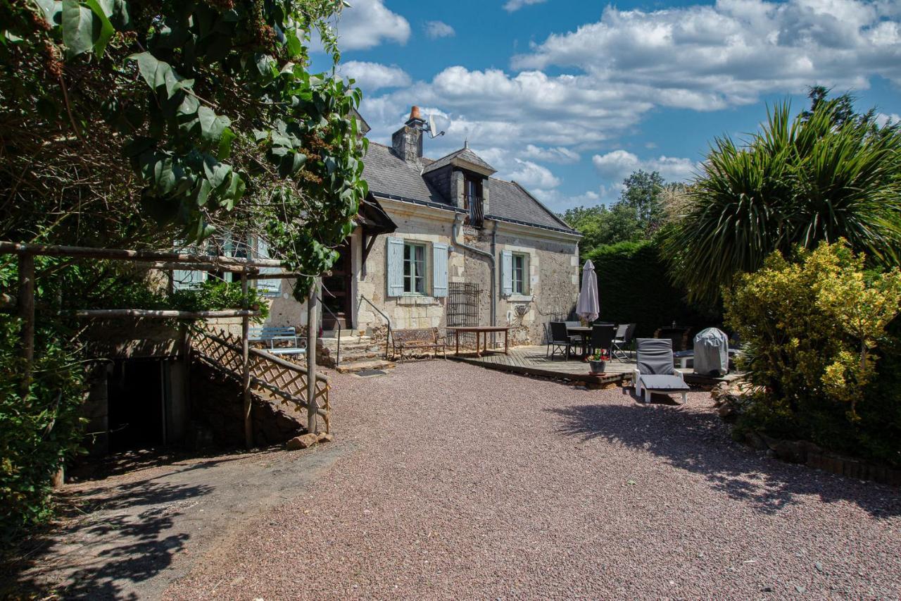 Roche-Loire Villa Le Thoureil Exterior photo